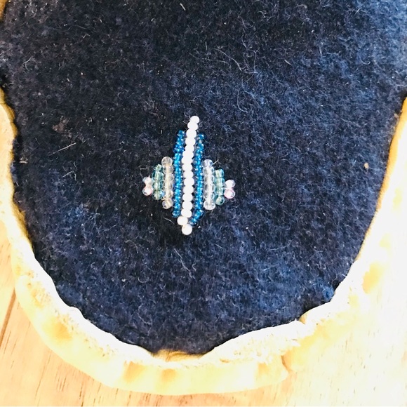 Indigenous Vintage Hand crafted bootie leather/felt/fur/beaded. Men 10.5 Lady 11 - Picture 3 of 14